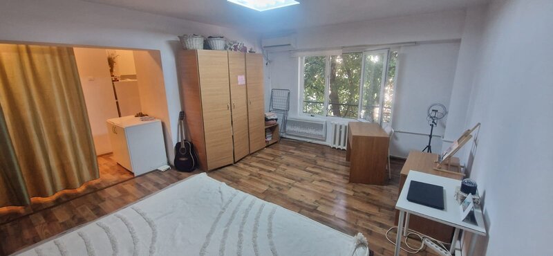 Piata Muncii, Calea Calarasilor, stradal, 8 min. metrou, 42 mp, bloc mixt,